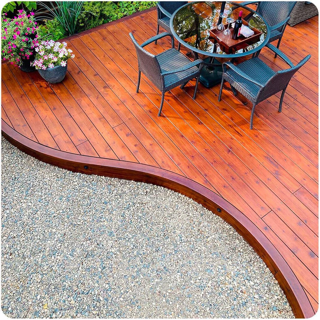 Curved Cedar Deck / Personal Project